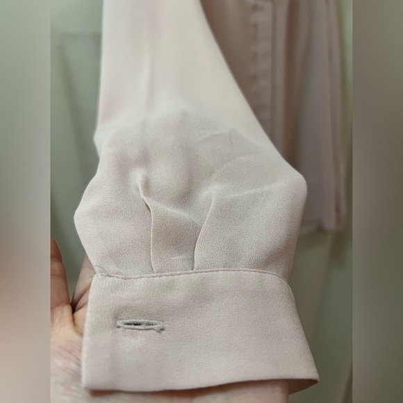 ⚫️ BOGO Violet and Claire women’s blush pink blouse size small - Picture 4 of 8